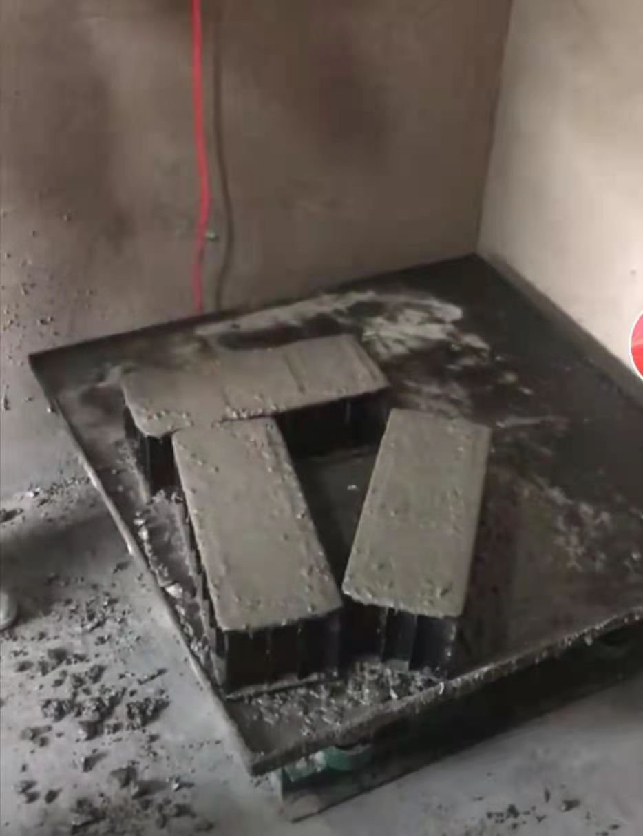 Mesa de vibración de venta caliente para moldes de hormigón
