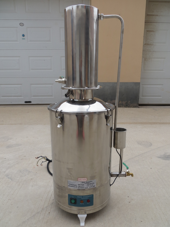 Máquina destiladora de agua para laboratorio
