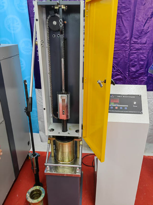 Instrumento de compactación de asfalto marschel