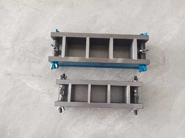 moldes de cubos de hierro fundido